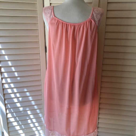 1960's Berkliff Peach Chiffon Peignoir Set - Picture 9 of 15